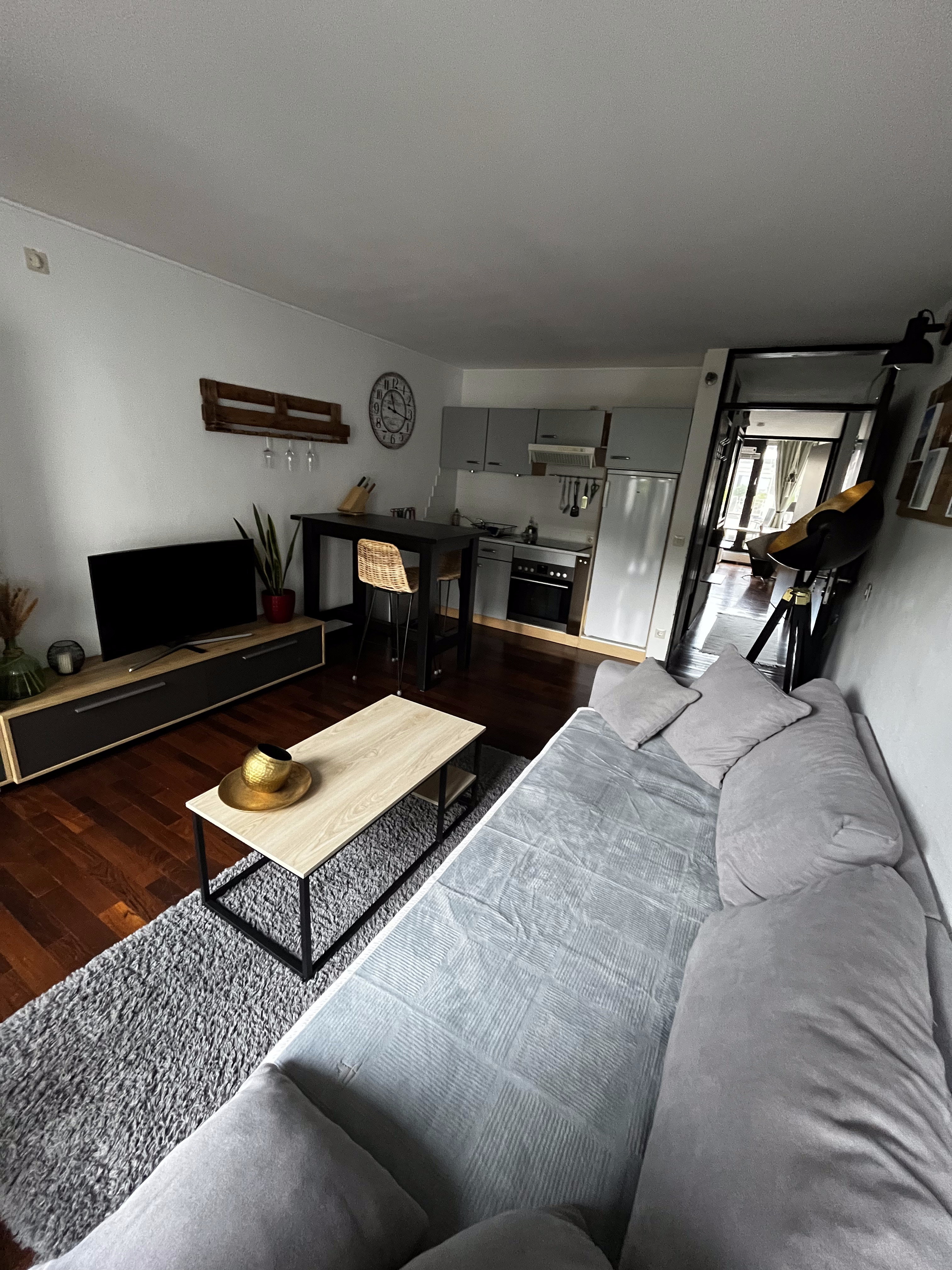 Wohnzimmer & Küche